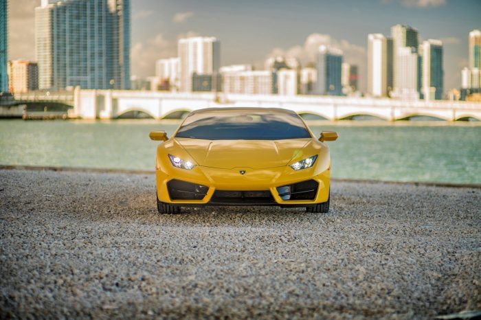 Rent the Lamborghini Huracan Yellow in Atlanta