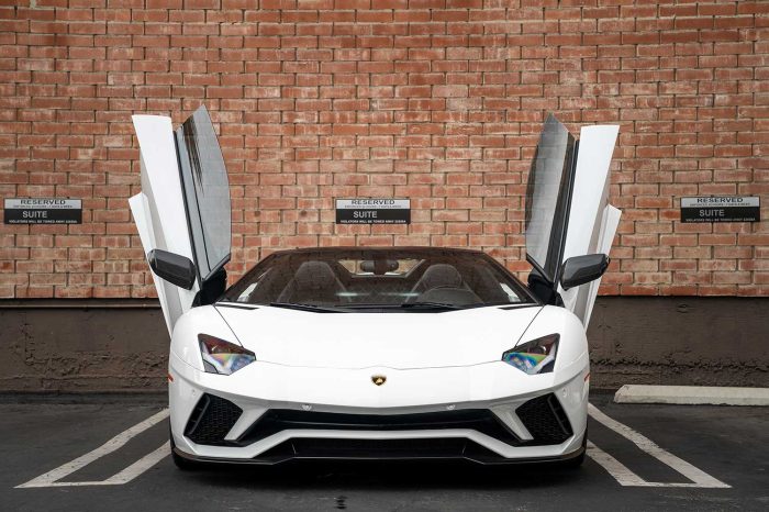 Rent the Lamborghini White Aventador S in Atlanta